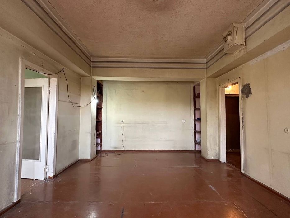 Продается просторная 2 х комнатная квартира Ц-7 улица Афросиаб