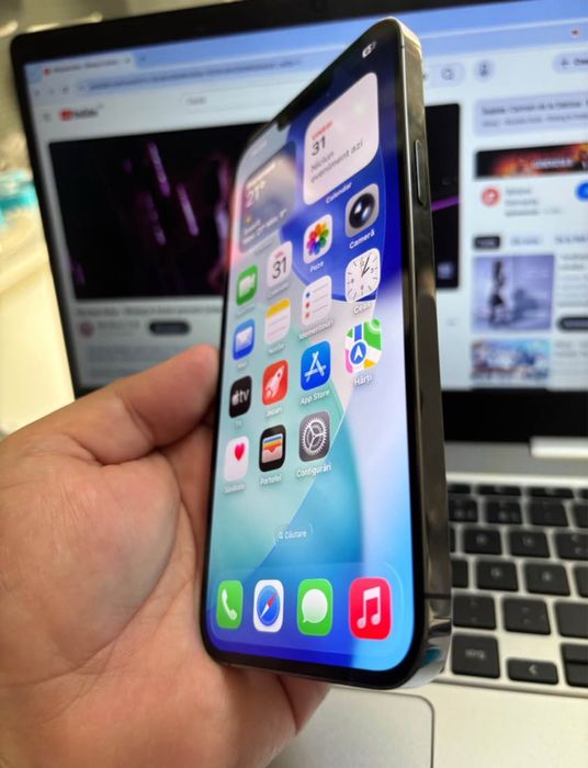 Vand iphone 13 pro Max la cutie stare foarte buna de functionare