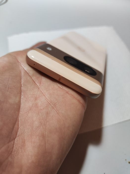 Telefon mobil Google Pixel8, 128GB,8GB RAM, 5G, Rose, Dual SIM- ca nou