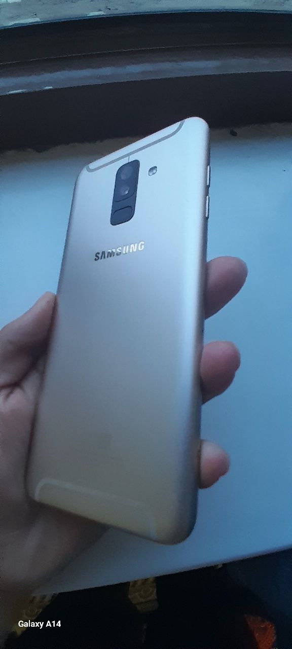 Samsung galaxy A6+