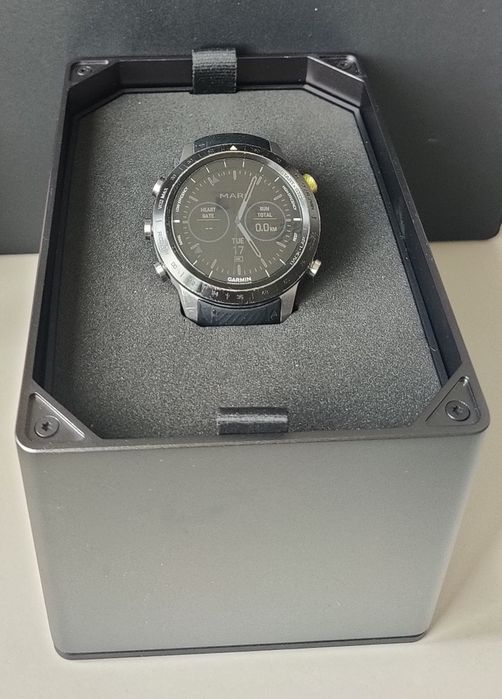 Продавам Garmin Marq Athlete + HRM-Swim + Strap