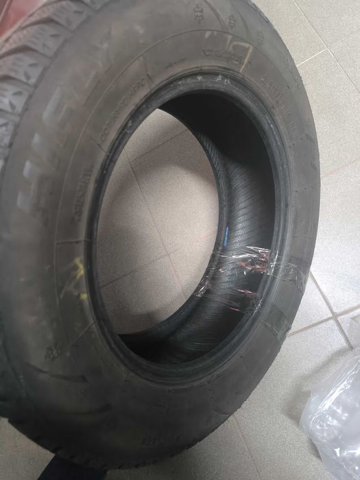 Cauciucuri iarna 215/65/17