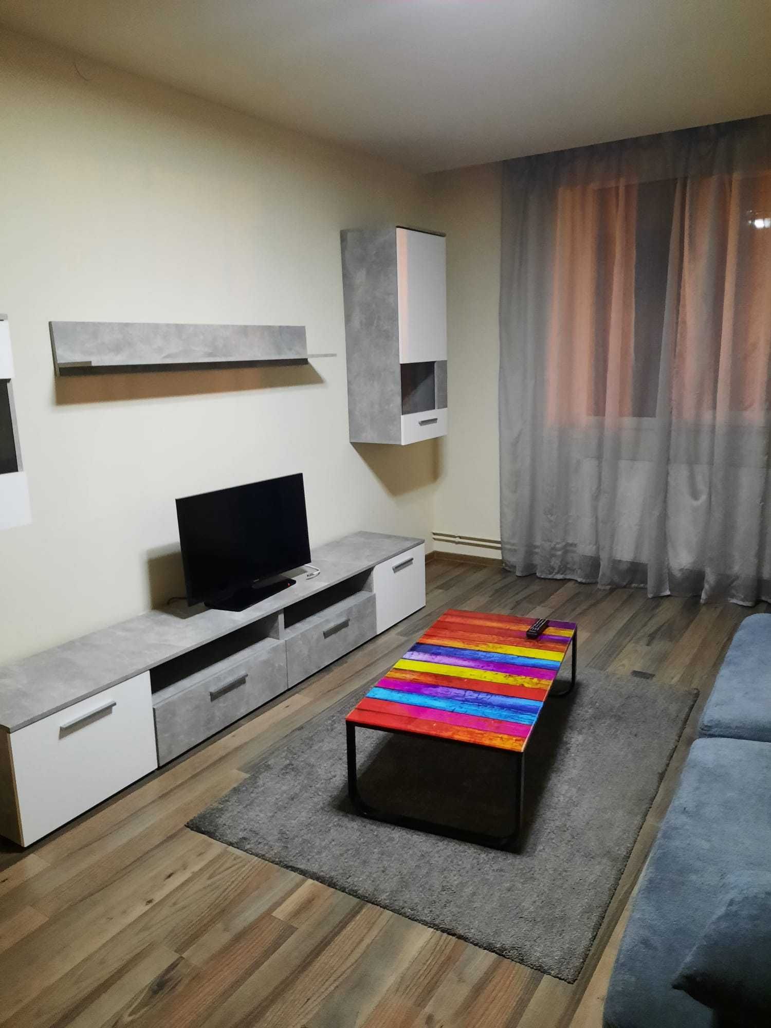 Regim hotelier  decomandat Non stop