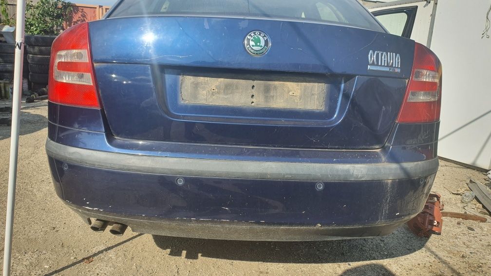 Bara spate skoda octavia 2 berlina cu senzori de parcare