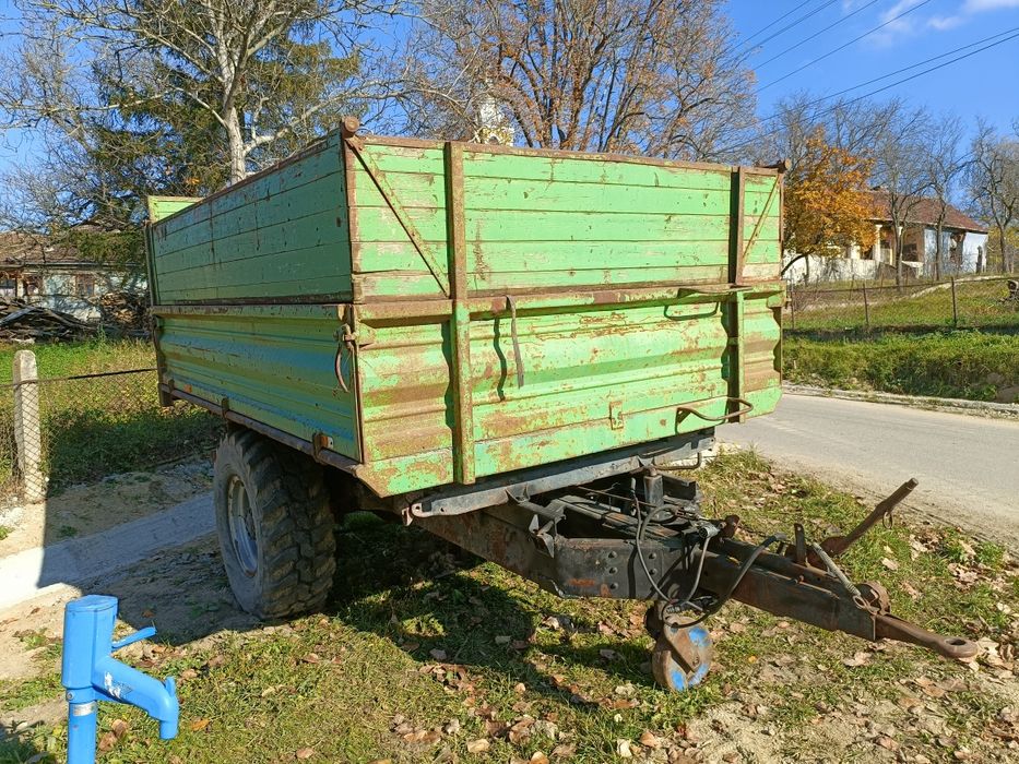 Remorcă agricolă basculabilă 5.66 tone