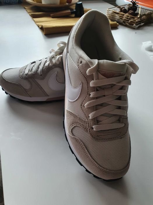 Adidasi Nike 37.5 NOOOOI