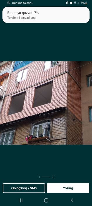 Кладка кирпичей на балконе