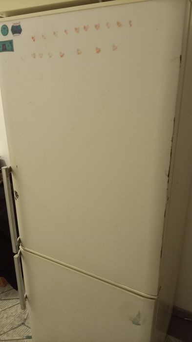 Продам холодильник на запчасти