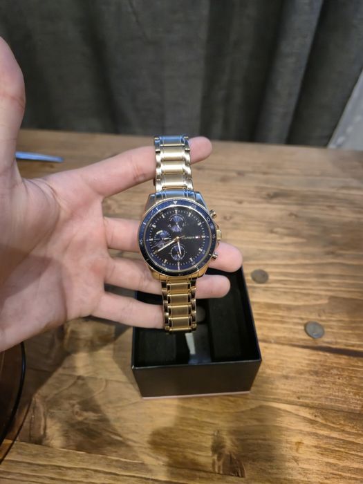 Часовник на Tommy Hilfiger