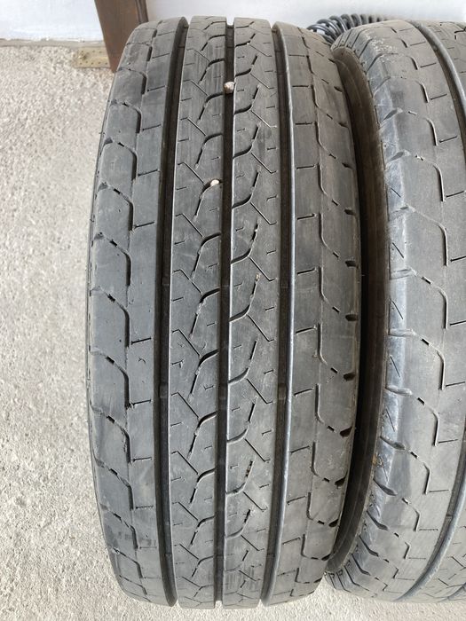 Гуми за бус 225-70-15 C