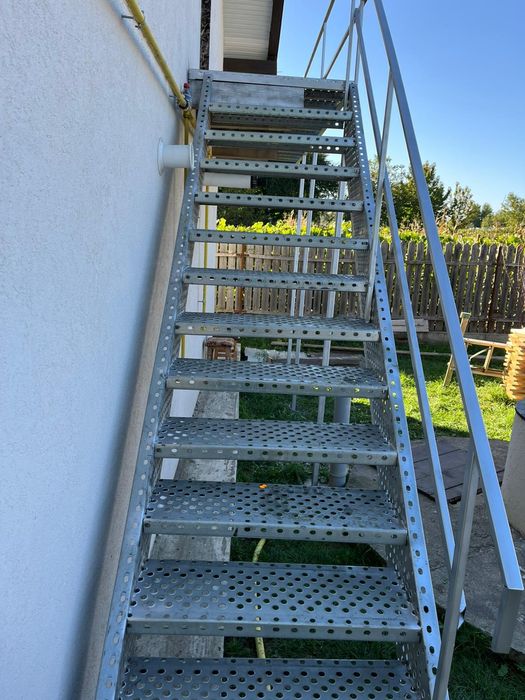 Scari metalice zincate