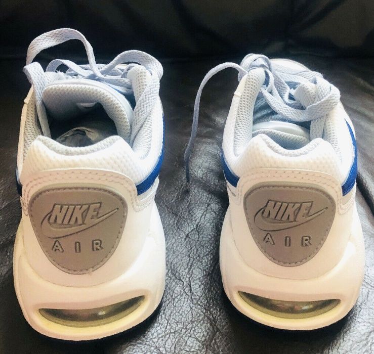 НОВИ маратонки Nike Air Max Ivo номер 38
