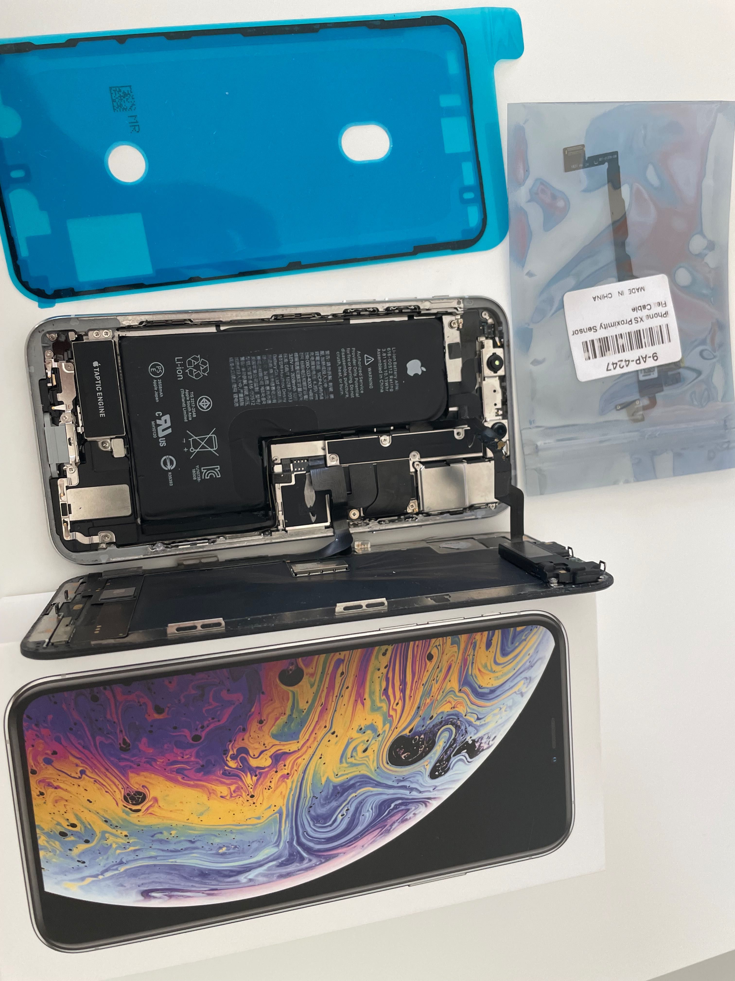 iPhone XS за части