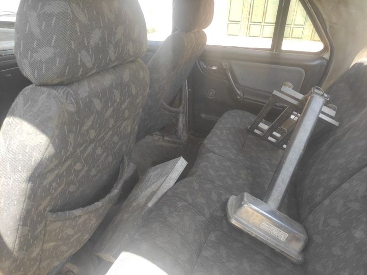 Volga 3110 sotiladi