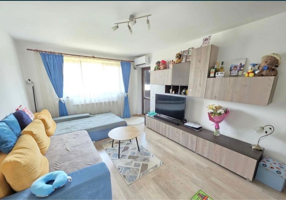Apartament cu 2 camere + loc de parcare si boxa