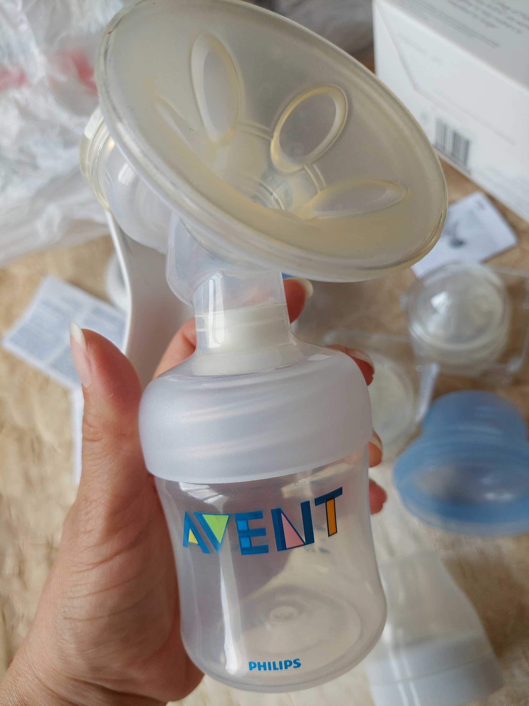 Avent помпа за кърма ръчна