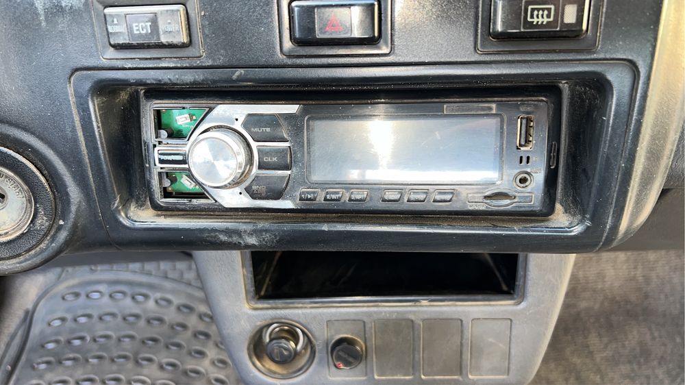 Работате  могнитофон магнитола