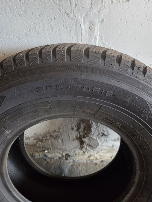 Шины зимние, шипованные 265/70/16