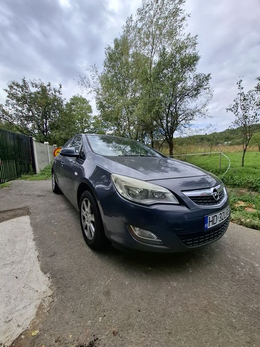 Opel. Astra. J Motor 1700 Diesel