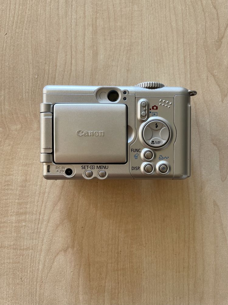 Camera foto CANON PowerShot A95, impecabilă, perfect funcțională