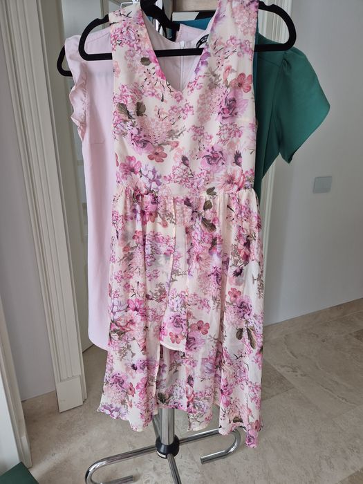 Rochie lejera cu volanase  MOHITO  roz pudra si Salopeta scurta