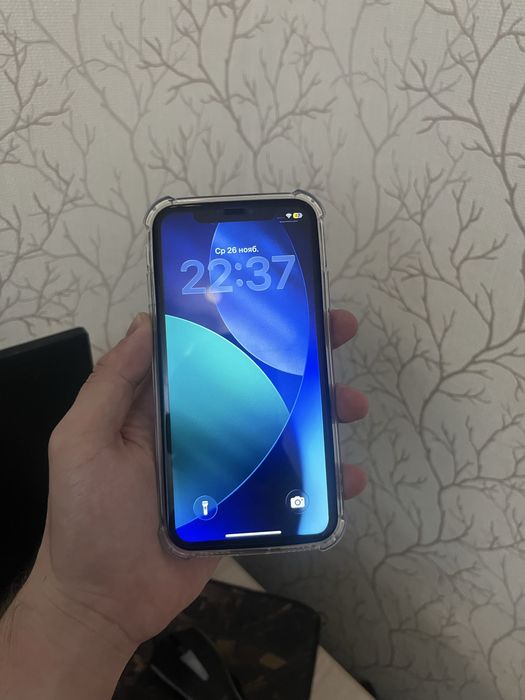 Продам Iphone 11