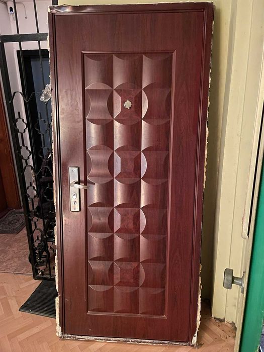 Входна метална врата с каса 78х195