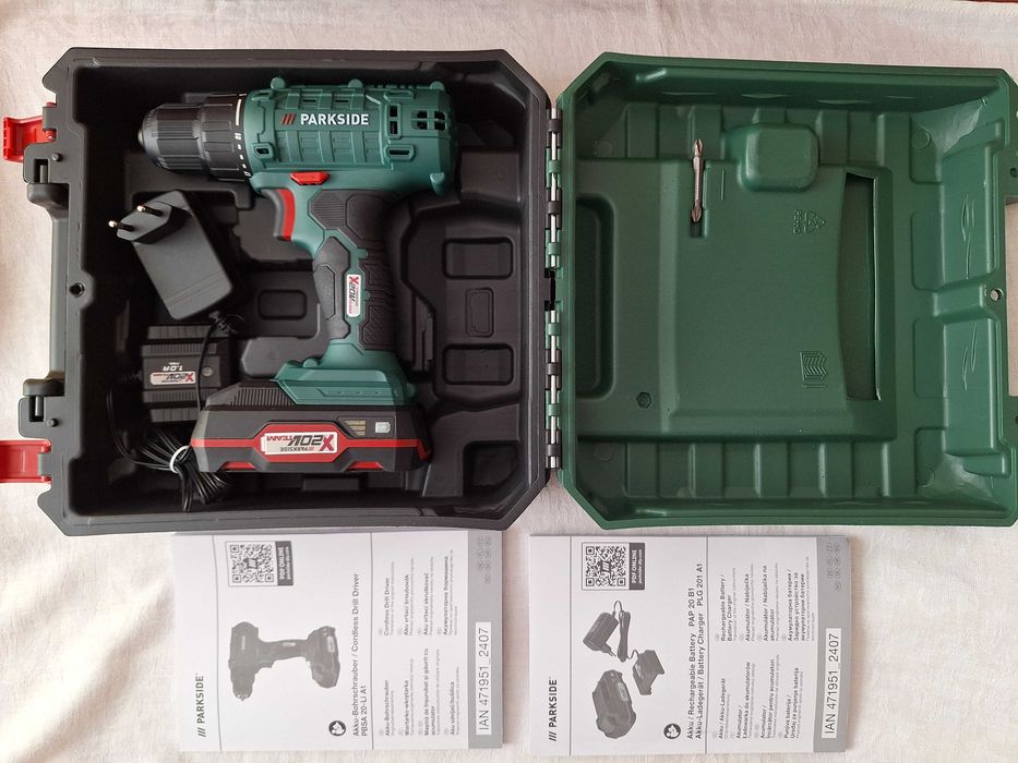 Bormasina pentru gaurit sau insurubat cu acumulator si incarc Parkside