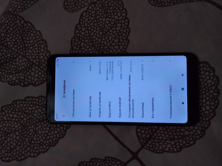 Продается телефон Редми 5+