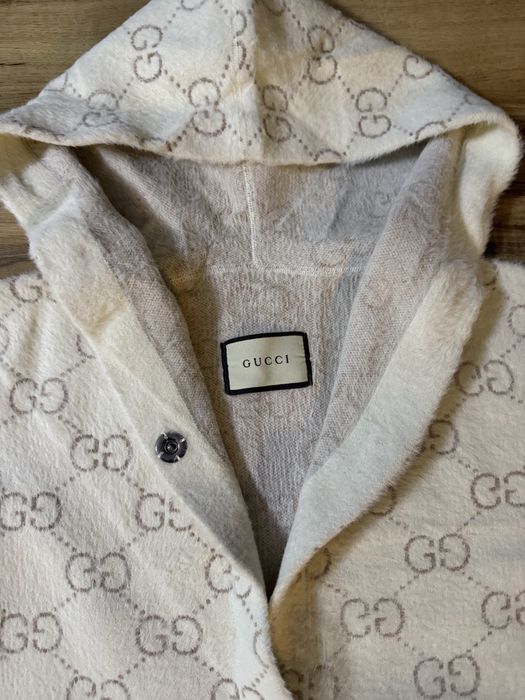 вълнена жилетка Gucci