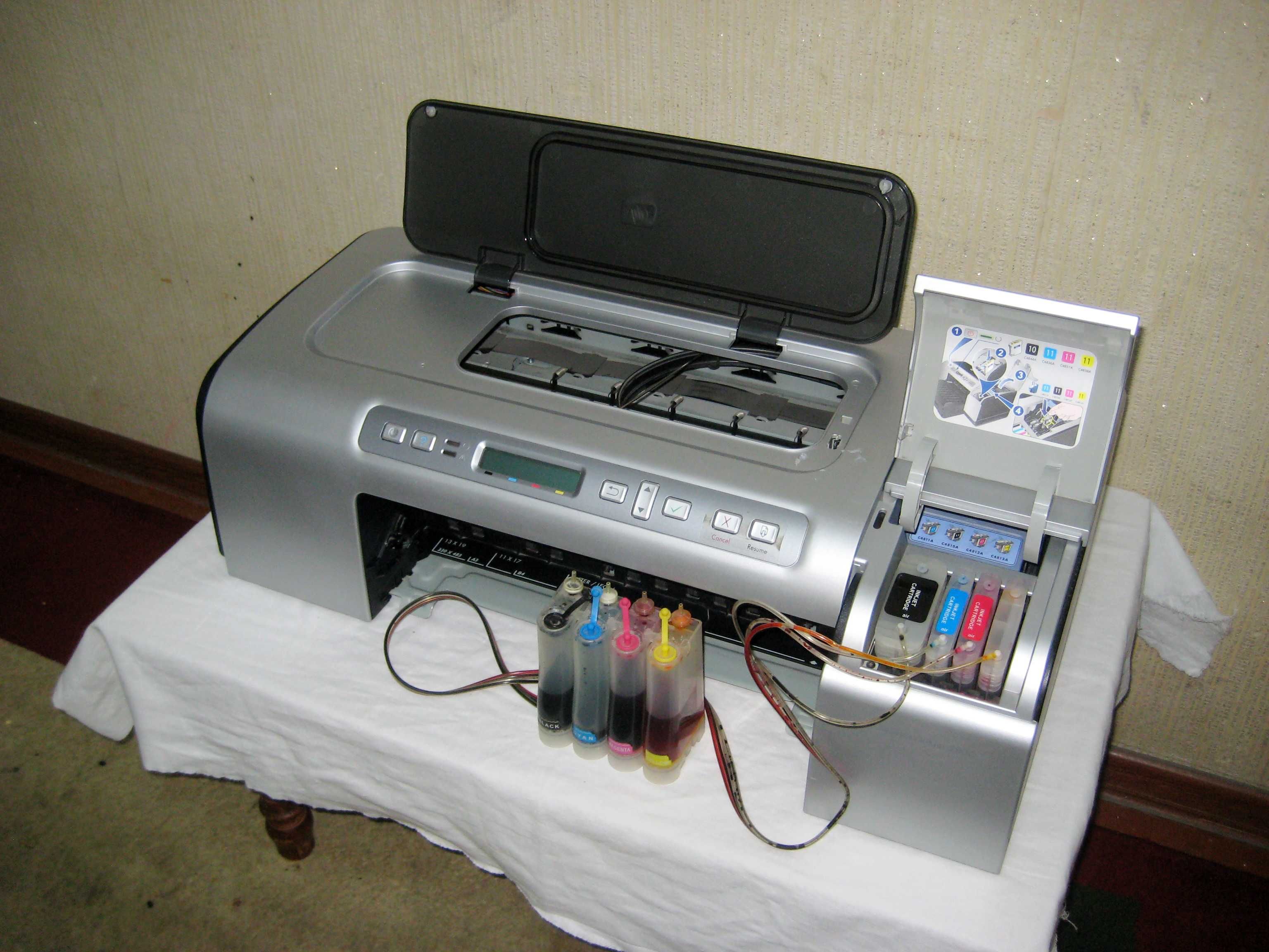 Принтер HP Business Inkjet 2800  А3 работает но не печатает не знаю!