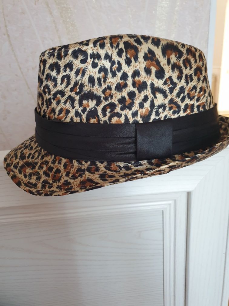 Продам шляпу женскую