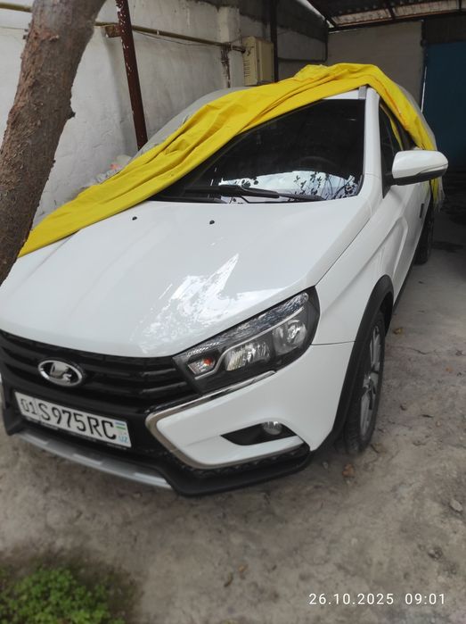 Srochna sotiladi Lada vesta sw cros 1.8 li (cic_davunt bor ishlidi)