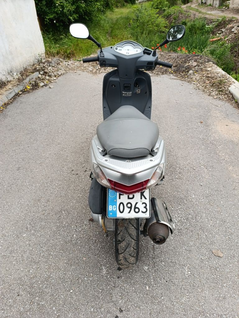 Продавам Хонда Дилън 150