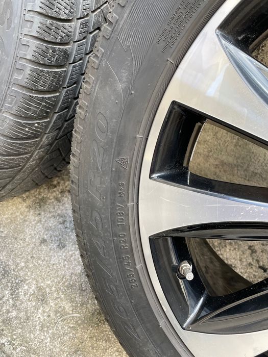Продавам джанти с  зимни гуми  MERCEDES