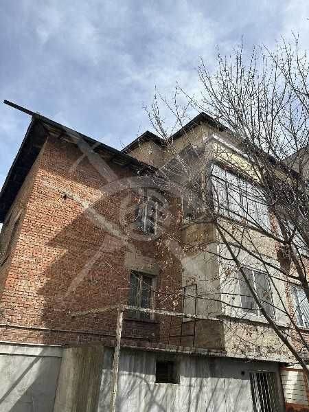 Етаж от къща в Центъра 63730