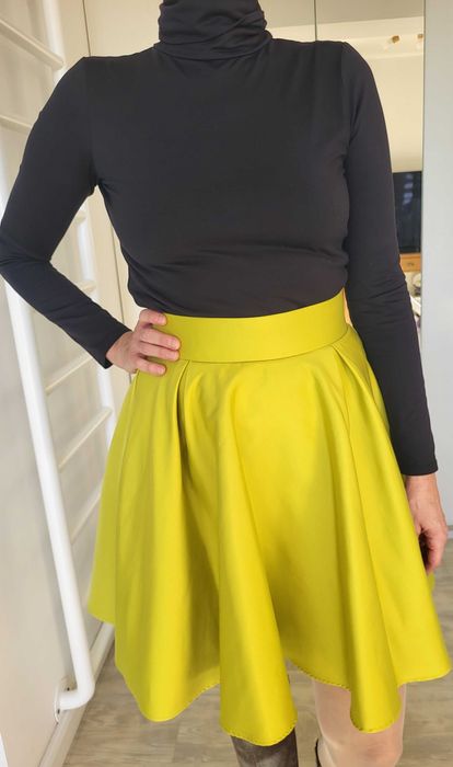 Fusta cloș, noua, cu etichetă, marimea 36, ORSAY (culoare-fistic)