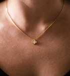 Дамско колие с малка бяла детелина - Van Cleef & Arpels VCA