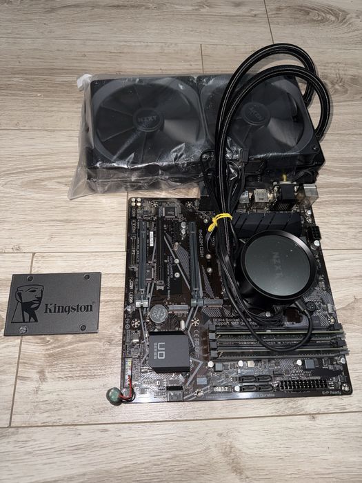 Kit PC procesor+cooler