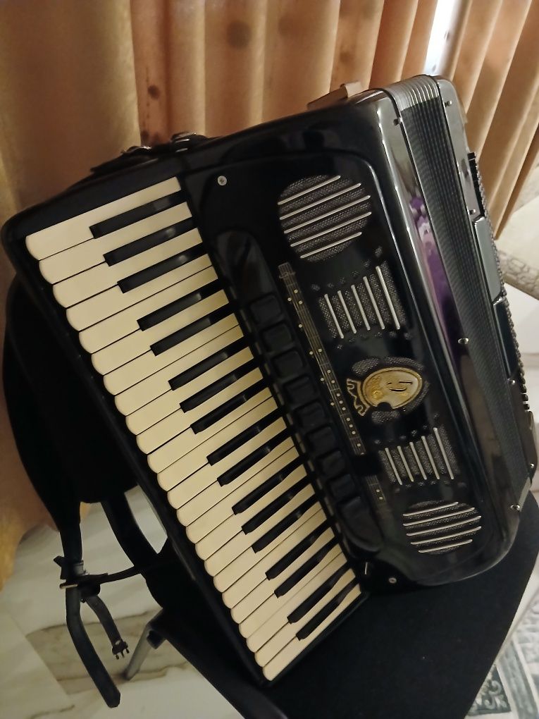 Vand acordeon galanti