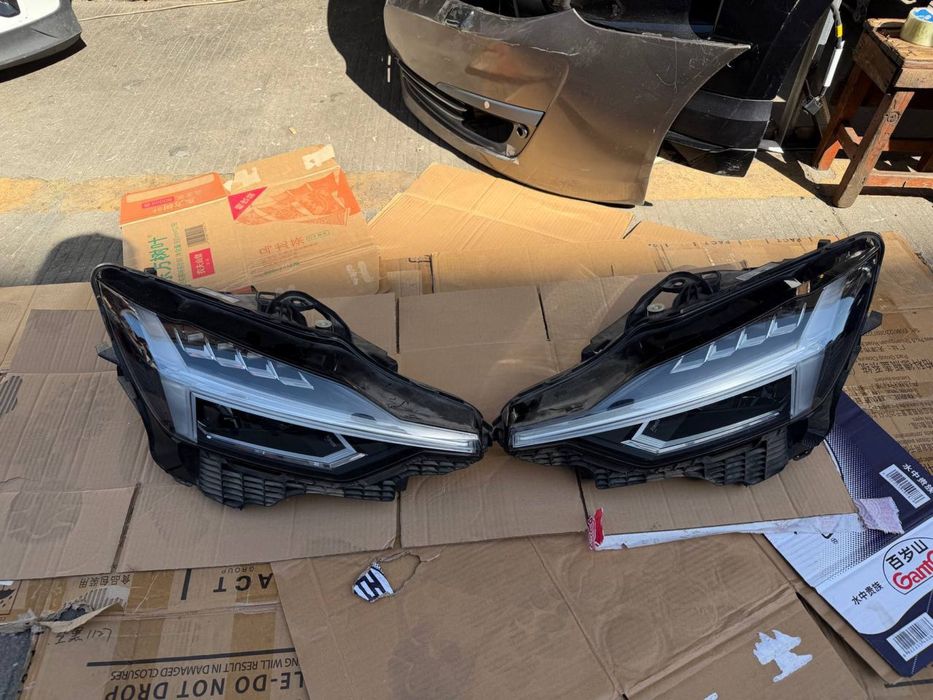 Polestar 2 боковое зеркало с 360’ камерой левый правый и передные фары