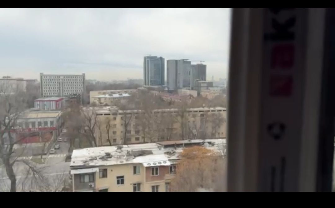 Продается квартира в Мирзо Улугбекском районе без посредников!!