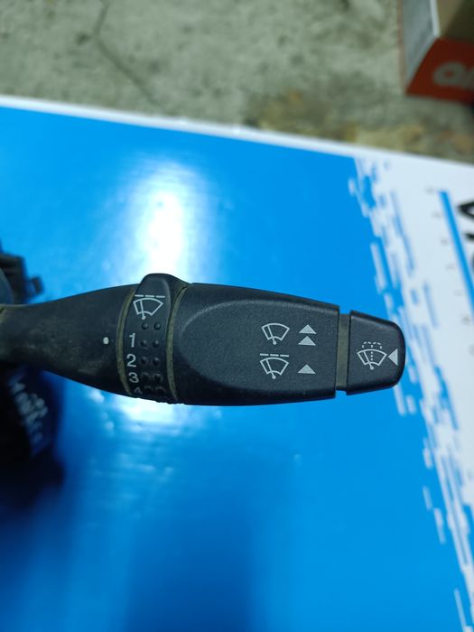 Maneta dreapta acționare ștergător Ford Mondeo mk3 2003