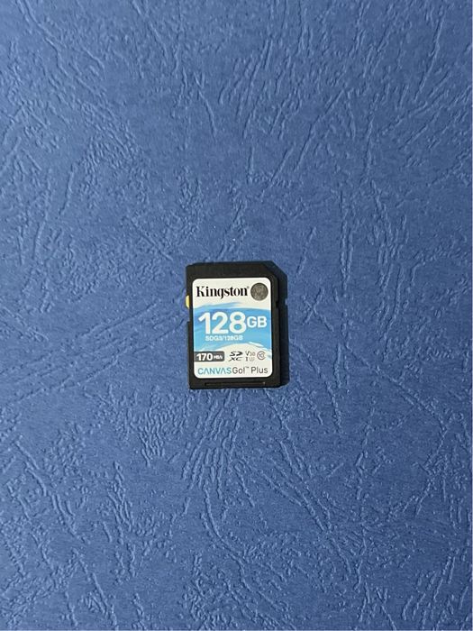 карта памяти Kingston SDG3/128GB