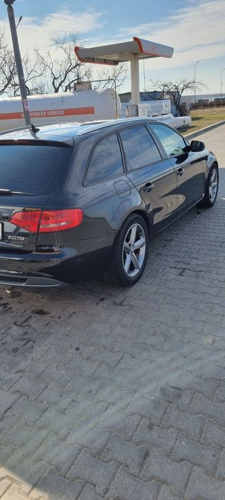 Audi A4 B8 170 Cp                         .