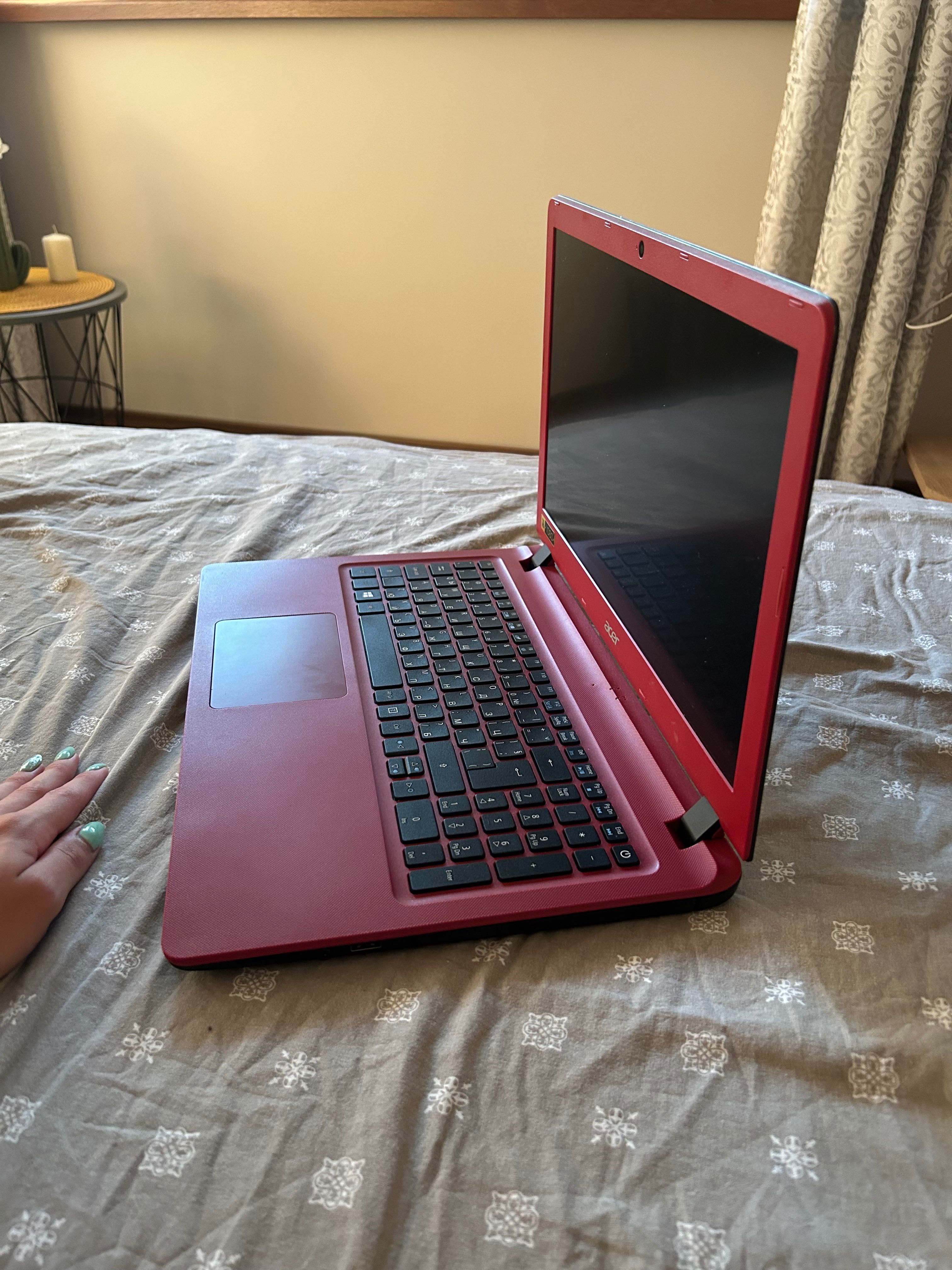 Лаптоп Acer Aspire ES1-533 series
