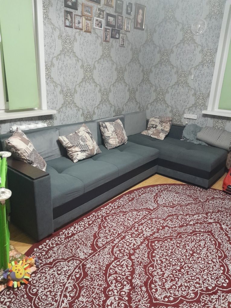 Универсальный угловой диван