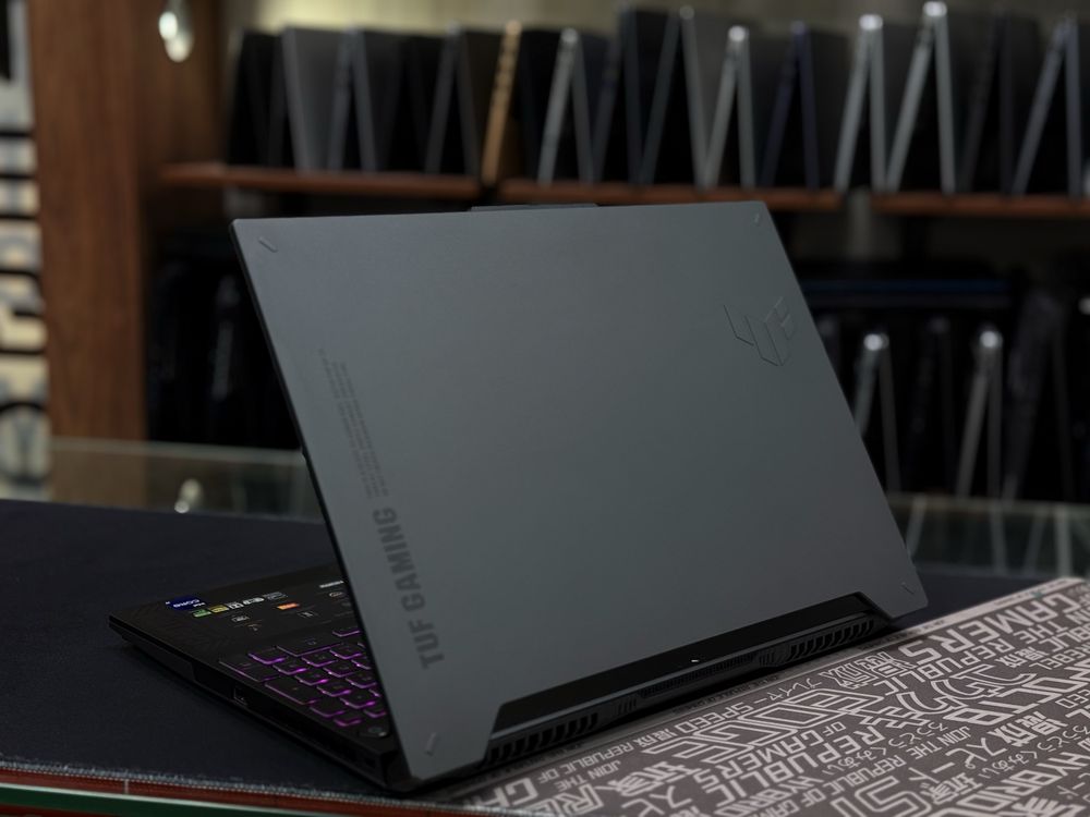 Asus Tuf Gaming 32/2TB i9-1900H RTX-4060 8GB