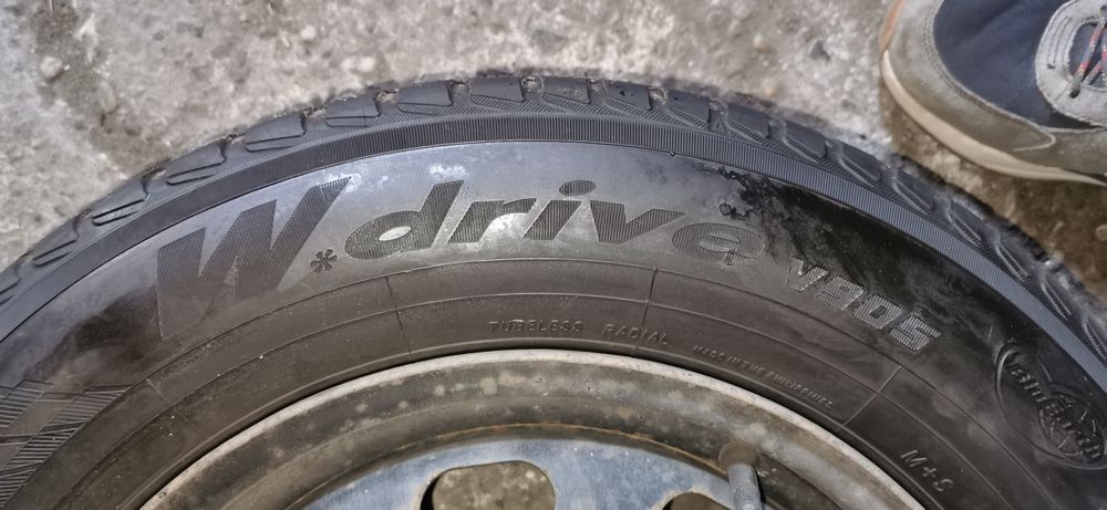 4 Jante Oțel/Tablă R15 5x100mm (Golf4/Bora) + Anvelope de iarnă Yokoha
