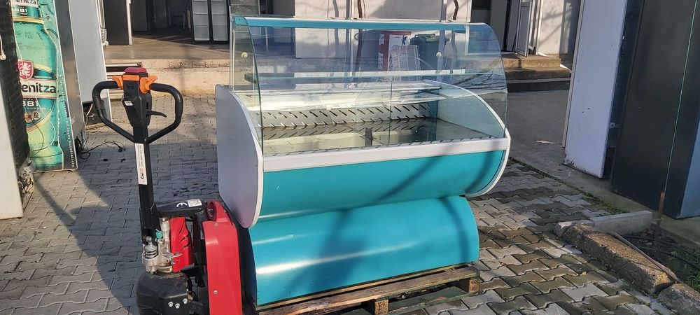 хладилни  витрини  за  колбаси  и  меса